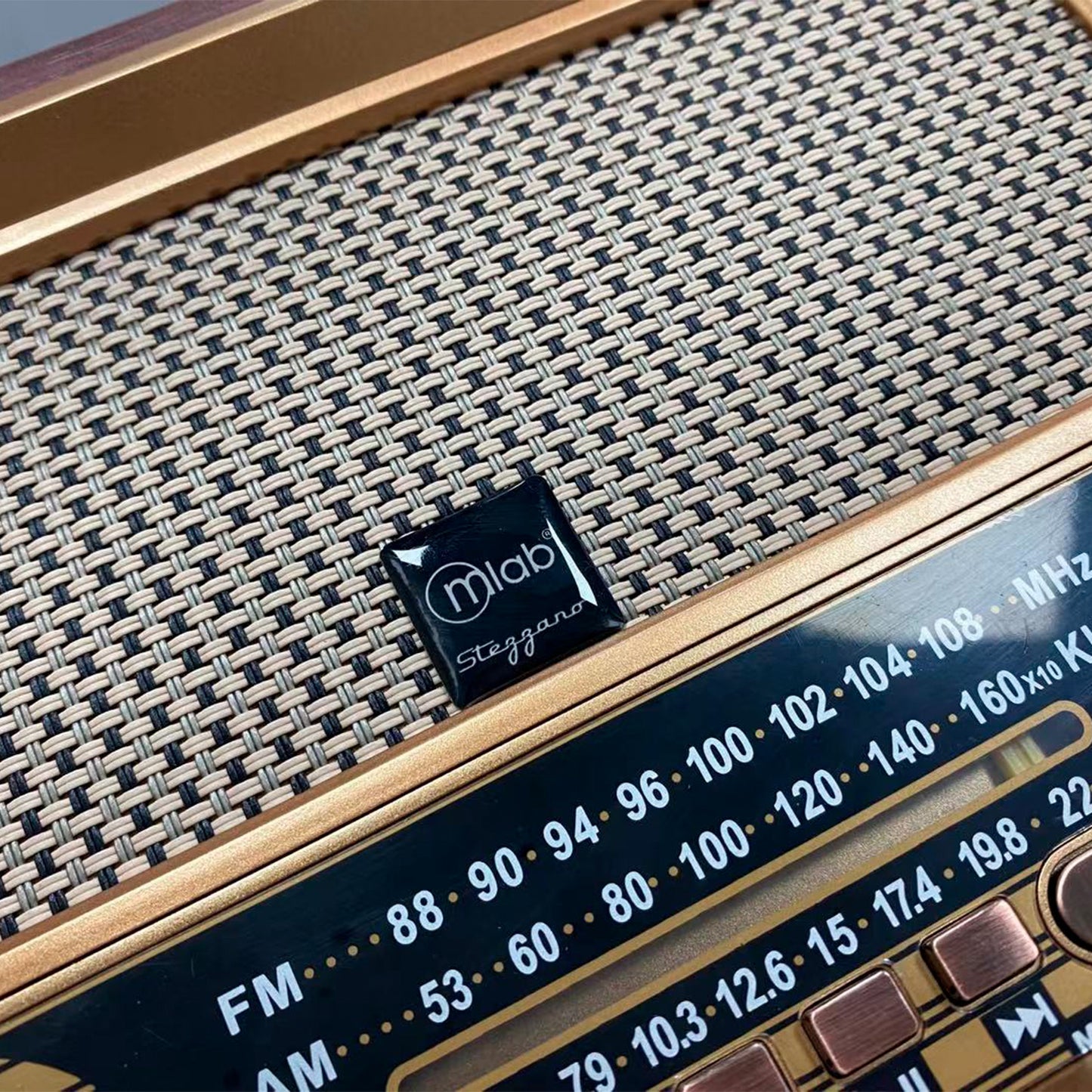 Radio Portatil Bluetooth Retro Stezzano Microlab Mod 9136 Cafe – imagen 5