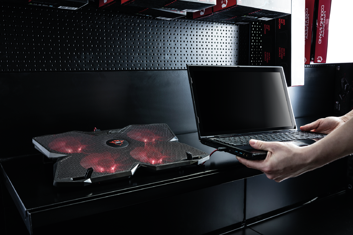 Mesa Ventilador Notebook De 17 Gxt 278 Yozu Trust – imagen 4