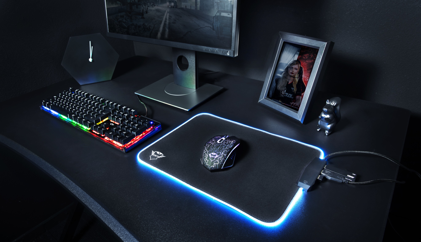 Mousepad Gamer Trust Gxt 765 Glide Flex Rgb L Hub Usb Negro – imagen 2