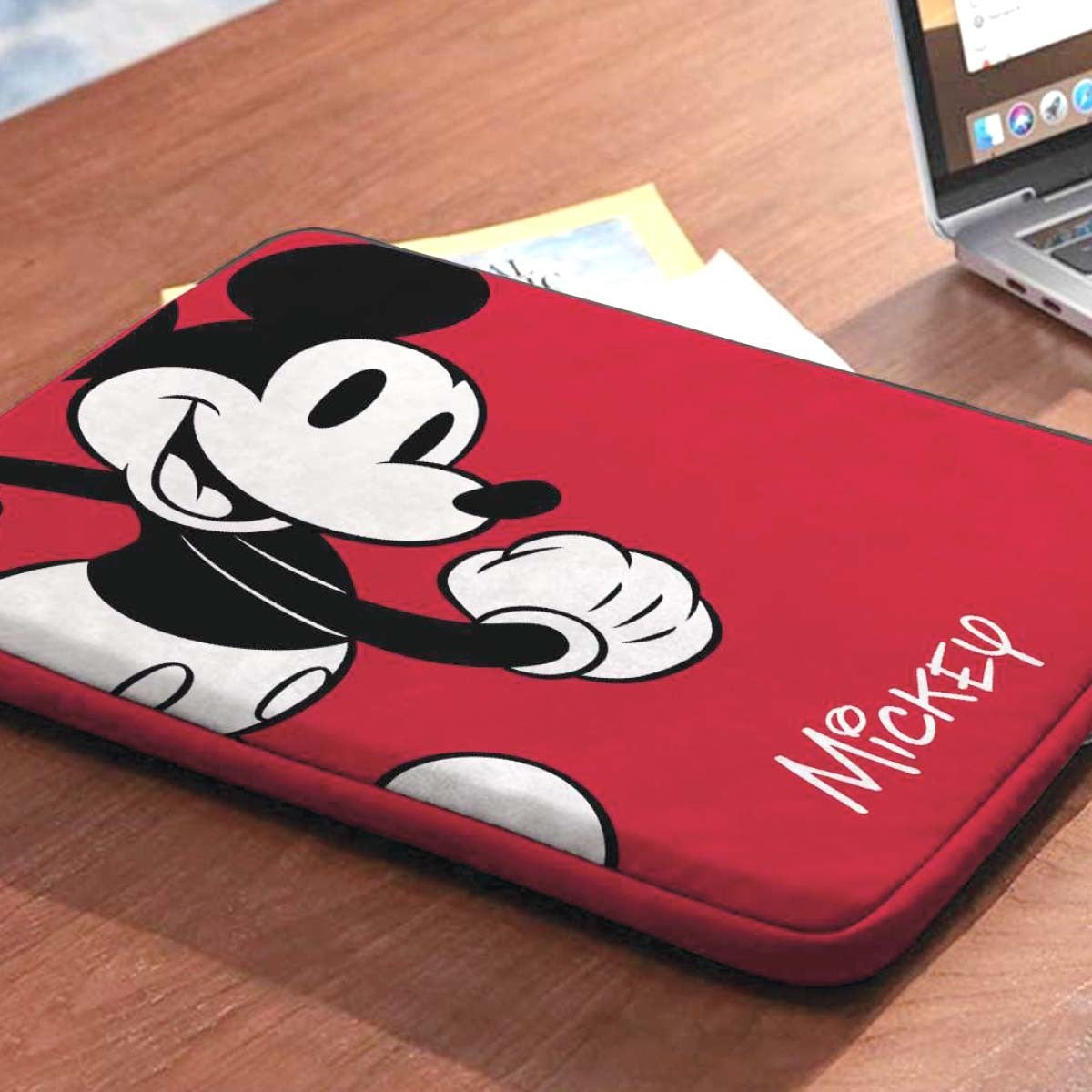 Funda Notebook 14 Pulgadas Universal Disney Con Cierre Rojo – imagen 2